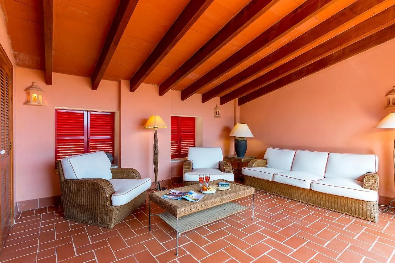 Townhouse With Pool And Mountain Views, Just 5 Min Villa Pollenca