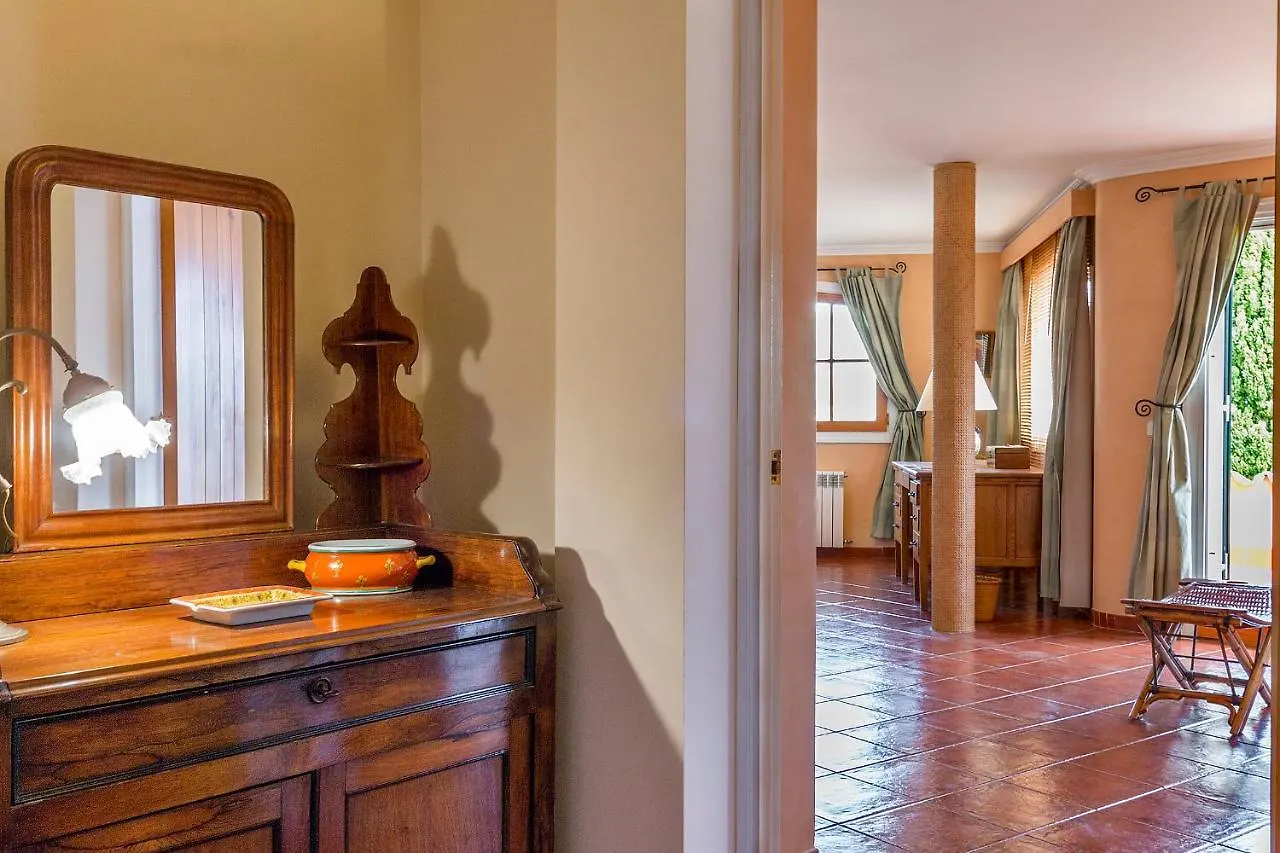 Townhouse With Pool And Mountain Views, Just 5 Min Villa Pollenca