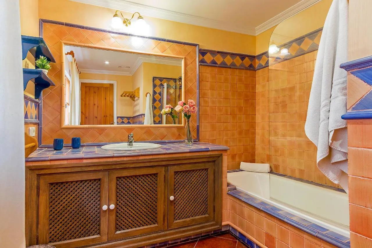 Townhouse With Pool And Mountain Views, Just 5 Min Villa Pollenca Spain