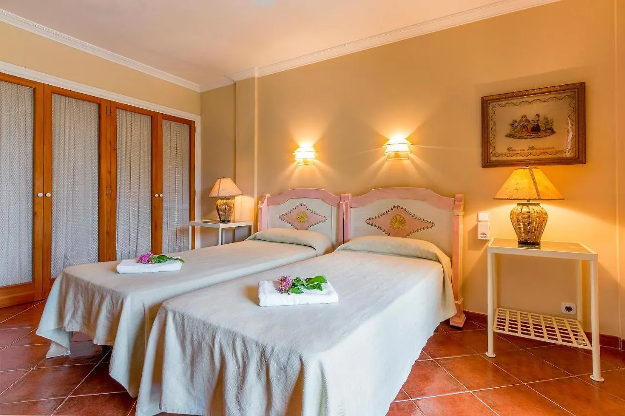 Townhouse With Pool And Mountain Views, Just 5 Min Villa Pollenca Holiday home